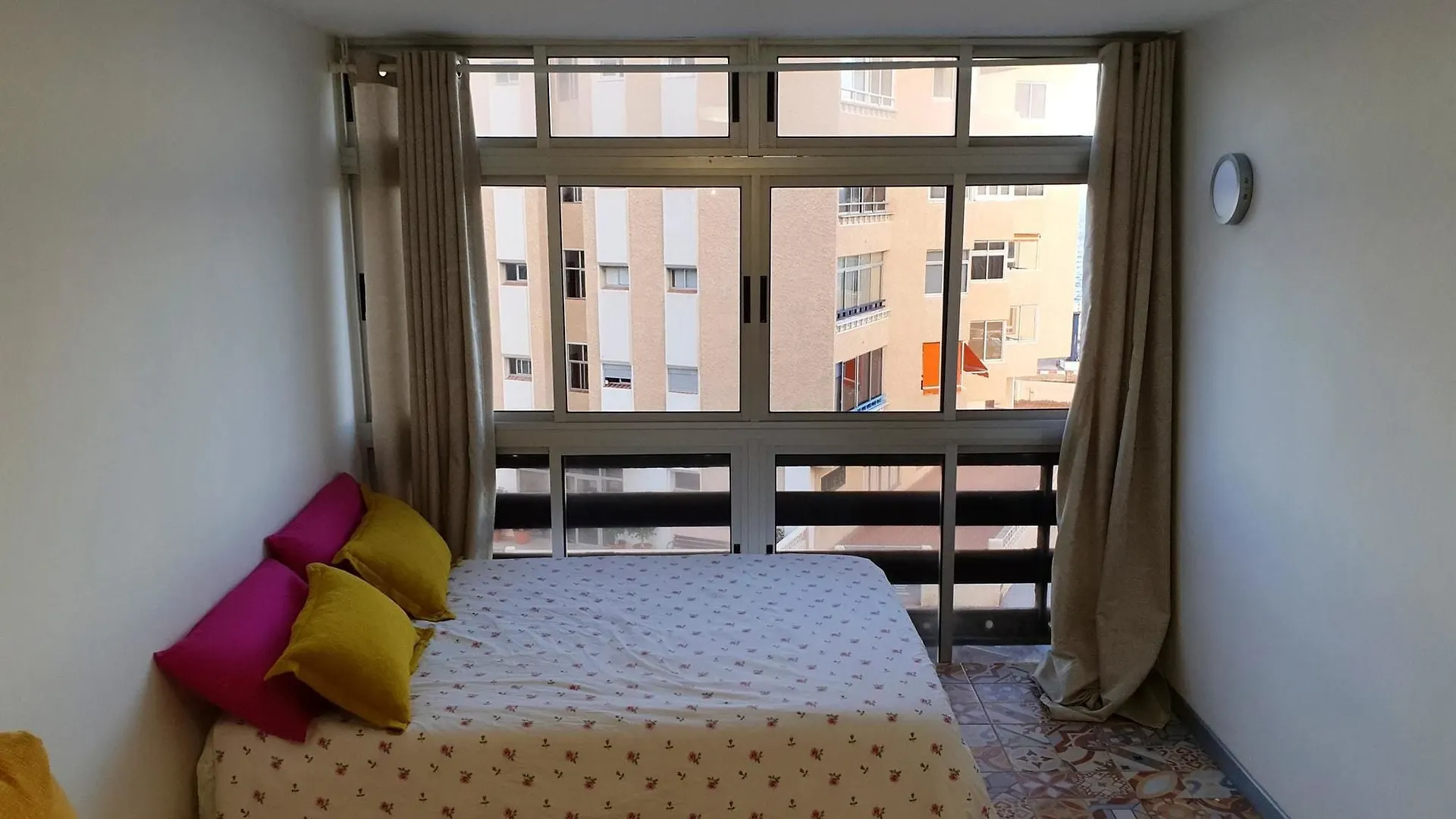 Studio In Candelaria, With Wonderful Sea View And Pool Access - 1 Km F 0*, カンデラリア スペイン